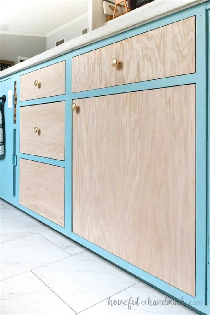 Can you make doors from plywood?