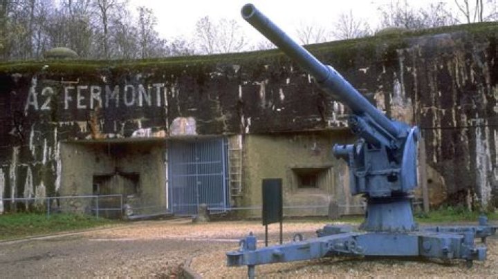 What was the Maginot Line and why did it fail?