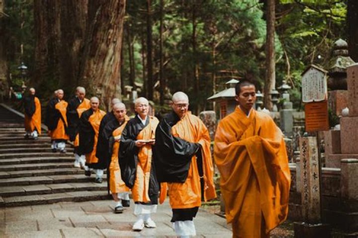Why do Buddhists wear string?